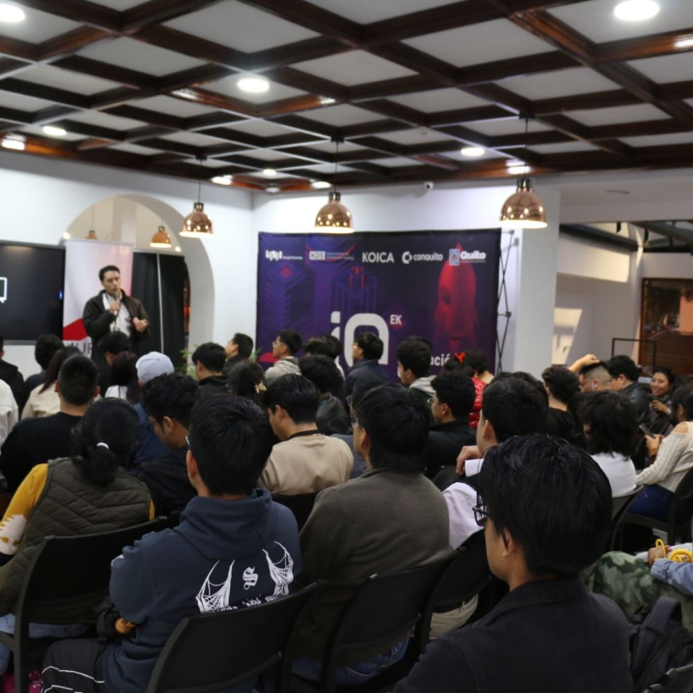 Sala llena en V-SANDBOX 00: Initial Access